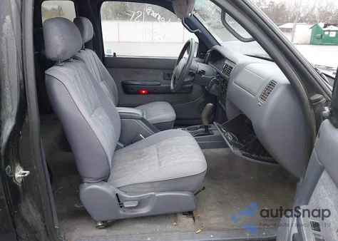 2000 Toyota Tacoma Prerunner из США, поврежденный, VIN 4TASM92N3YZ614845